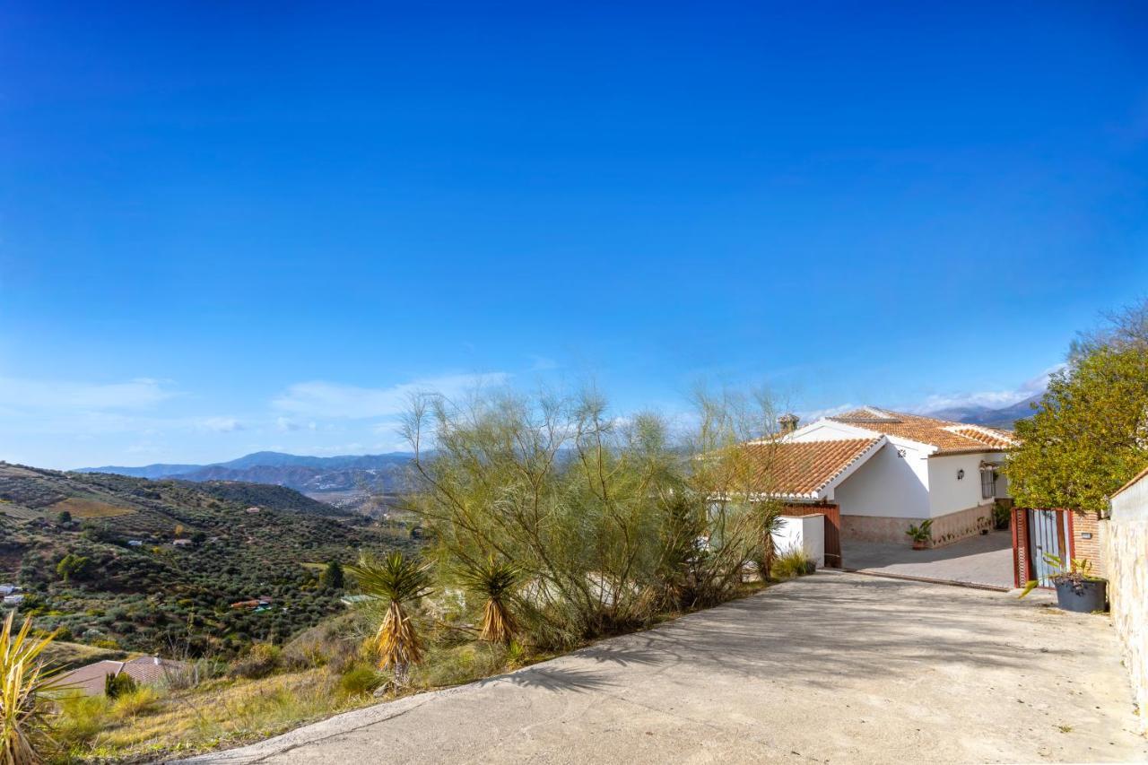Holiday Home El Encinar Alcaucín Exteriör bild