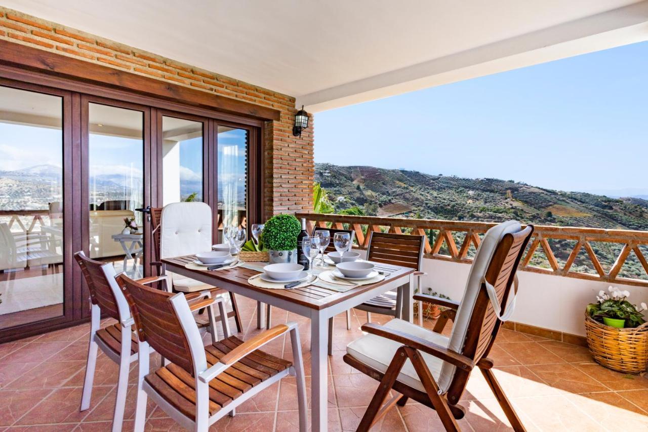 Holiday Home El Encinar Alcaucín Exteriör bild