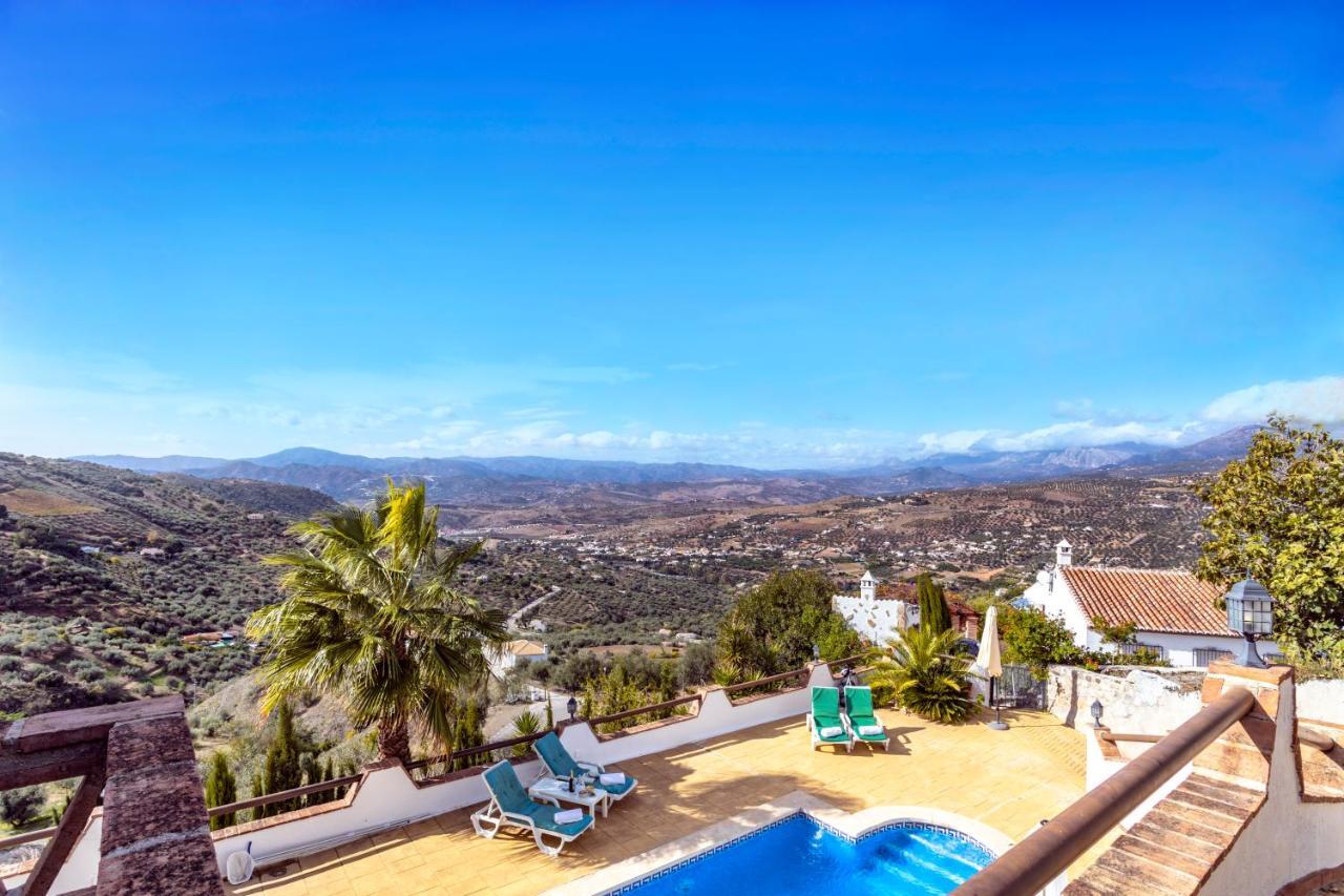 Holiday Home El Encinar Alcaucín Exteriör bild